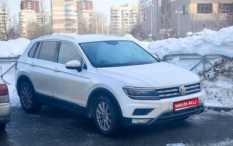 Volkswagen Tiguan II, 2016 год, 2 100 000 рублей, 1 фотография