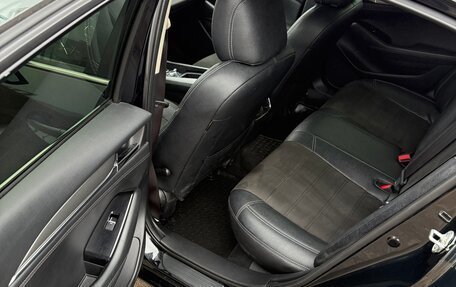 Mazda 6, 2018 год, 1 950 000 рублей, 6 фотография