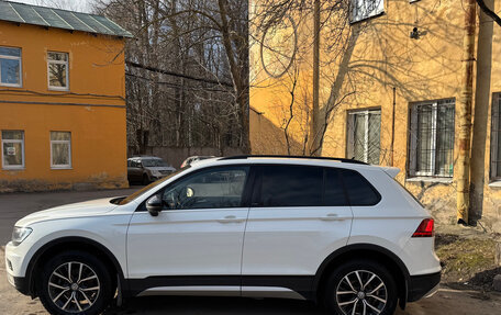 Volkswagen Tiguan II, 2019 год, 2 349 000 рублей, 3 фотография