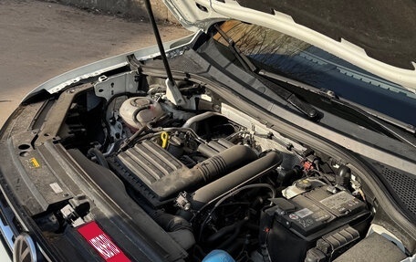 Volkswagen Tiguan II, 2019 год, 2 349 000 рублей, 13 фотография