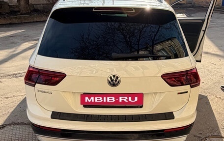 Volkswagen Tiguan II, 2019 год, 2 349 000 рублей, 7 фотография