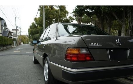 Mercedes-Benz W124, 1992 год, 6 800 000 рублей, 4 фотография