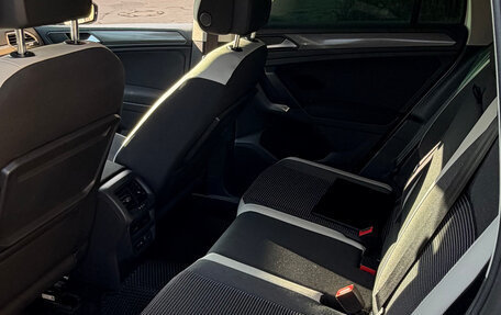 Volkswagen Tiguan II, 2019 год, 2 349 000 рублей, 17 фотография