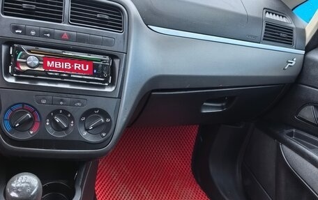 Fiat Punto III Punto Evo рестайлинг, 2007 год, 320 000 рублей, 14 фотография