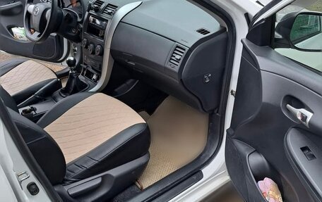 Toyota Corolla, 2011 год, 750 000 рублей, 11 фотография