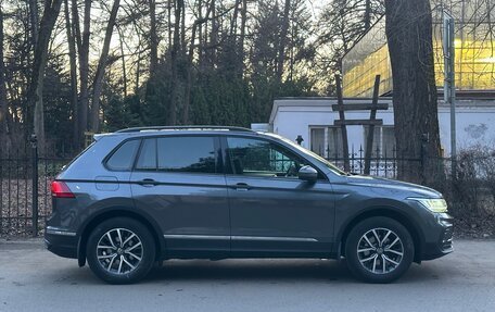 Volkswagen Tiguan II, 2021 год, 2 307 000 рублей, 2 фотография