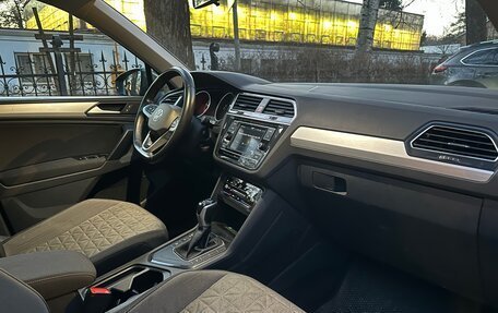 Volkswagen Tiguan II, 2021 год, 2 307 000 рублей, 10 фотография