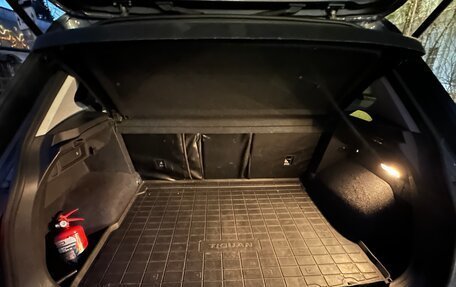 Volkswagen Tiguan II, 2021 год, 2 307 000 рублей, 15 фотография