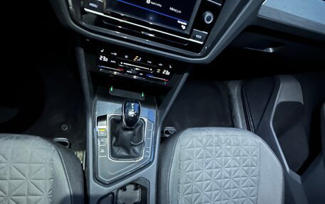 Volkswagen Tiguan II, 2021 год, 2 307 000 рублей, 14 фотография