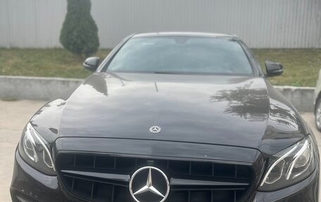 Mercedes-Benz E-Класс, 2019 год, 2 800 000 рублей, 1 фотография