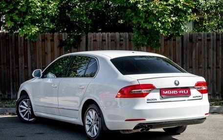 Skoda Superb III рестайлинг, 2013 год, 1 350 000 рублей, 1 фотография