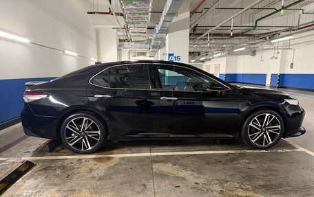 Toyota Camry, 2018 год, 2 950 000 рублей, 3 фотография