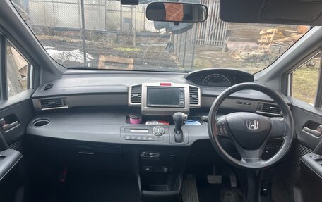 Honda Freed I, 2010 год, 980 000 рублей, 17 фотография