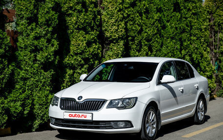 Skoda Superb III рестайлинг, 2013 год, 1 350 000 рублей, 8 фотография