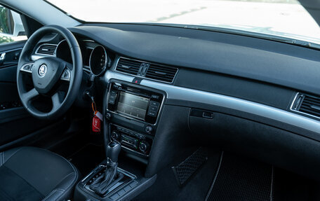 Skoda Superb III рестайлинг, 2013 год, 1 350 000 рублей, 15 фотография