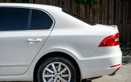 Skoda Superb III рестайлинг, 2013 год, 1 350 000 рублей, 17 фотография