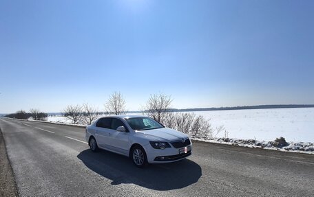 Skoda Superb III рестайлинг, 2013 год, 1 350 000 рублей, 25 фотография