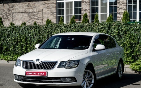 Skoda Superb III рестайлинг, 2013 год, 1 350 000 рублей, 27 фотография