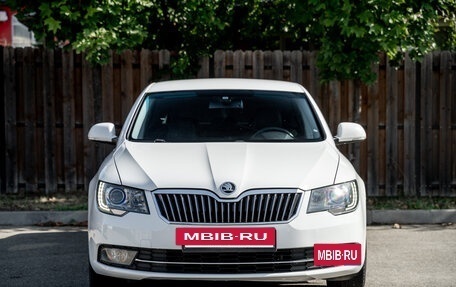 Skoda Superb III рестайлинг, 2013 год, 1 350 000 рублей, 22 фотография