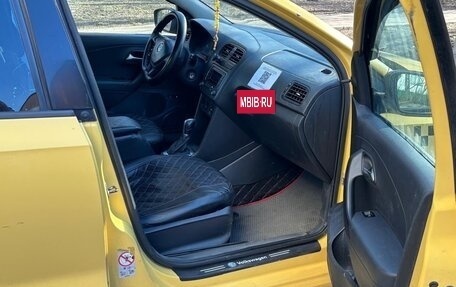 Volkswagen Polo VI (EU Market), 2017 год, 500 000 рублей, 12 фотография