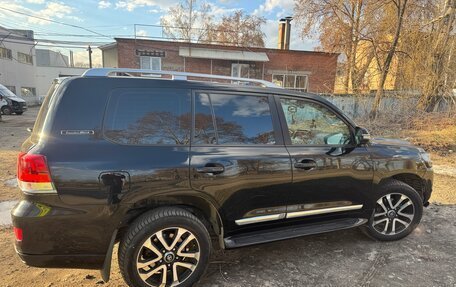 Toyota Land Cruiser 200, 2011 год, 2 590 000 рублей, 5 фотография