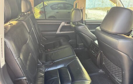 Toyota Land Cruiser 200, 2011 год, 2 590 000 рублей, 13 фотография