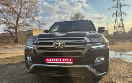 Toyota Land Cruiser 200, 2011 год, 2 590 000 рублей, 3 фотография