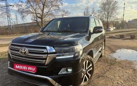 Toyota Land Cruiser 200, 2011 год, 2 590 000 рублей, 2 фотография