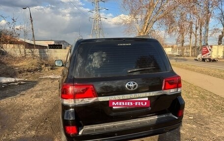 Toyota Land Cruiser 200, 2011 год, 2 590 000 рублей, 7 фотография