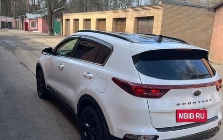 KIA Sportage IV рестайлинг, 2021 год, 2 390 000 рублей, 1 фотография
