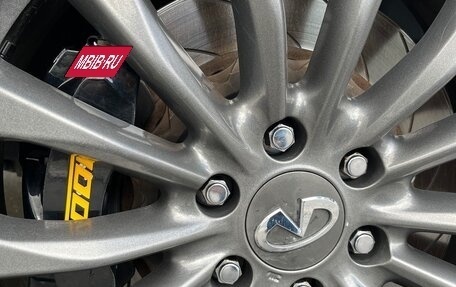 Infiniti QX80 I рестайлинг, 2015 год, 345 000 рублей, 11 фотография