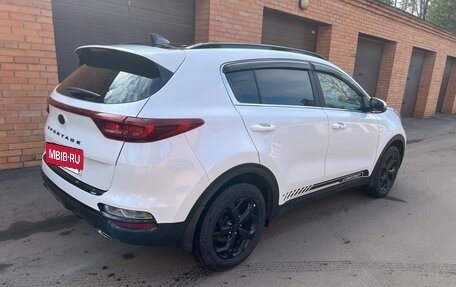 KIA Sportage IV рестайлинг, 2021 год, 2 390 000 рублей, 2 фотография