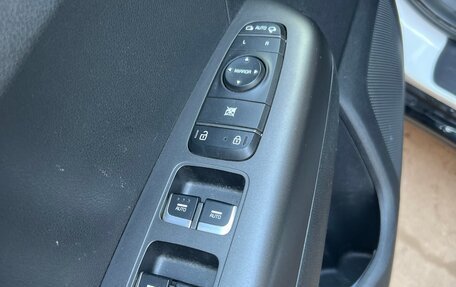 KIA Sportage IV рестайлинг, 2021 год, 2 390 000 рублей, 13 фотография