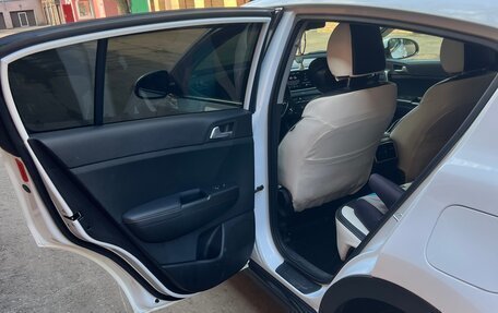 KIA Sportage IV рестайлинг, 2021 год, 2 390 000 рублей, 18 фотография