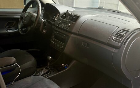 Skoda Fabia II, 2010 год, 930 000 рублей, 10 фотография