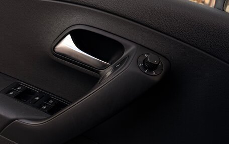 Volkswagen Polo VI (EU Market), 2018 год, 1 100 000 рублей, 18 фотография