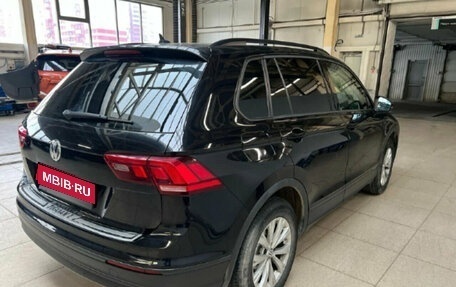 Volkswagen Tiguan II, 2019 год, 2 149 000 рублей, 4 фотография