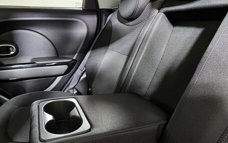 KIA Soul II рестайлинг, 2018 год, 1 750 000 рублей, 26 фотография