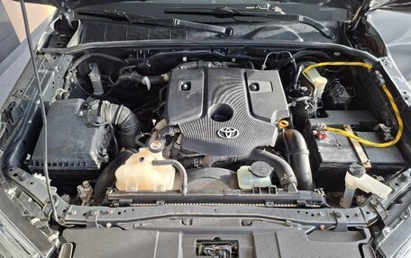 Toyota Hilux VIII, 2017 год, 2 990 000 рублей, 7 фотография