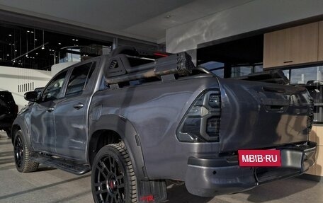 Toyota Hilux VIII, 2017 год, 2 990 000 рублей, 4 фотография