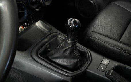 Toyota Hilux VIII, 2017 год, 2 990 000 рублей, 16 фотография