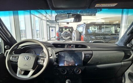 Toyota Hilux VIII, 2017 год, 2 990 000 рублей, 20 фотография