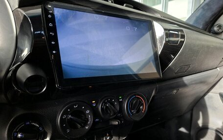 Toyota Hilux VIII, 2017 год, 2 990 000 рублей, 18 фотография