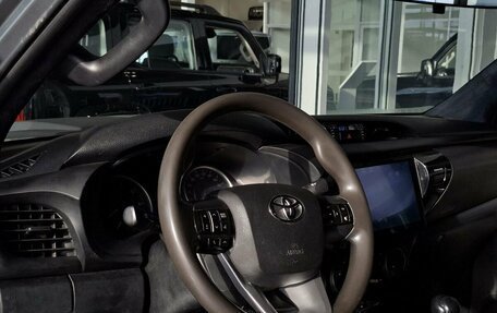 Toyota Hilux VIII, 2017 год, 2 990 000 рублей, 22 фотография