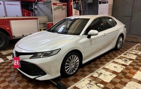 Toyota Camry, 2018 год, 2 550 000 рублей, 10 фотография