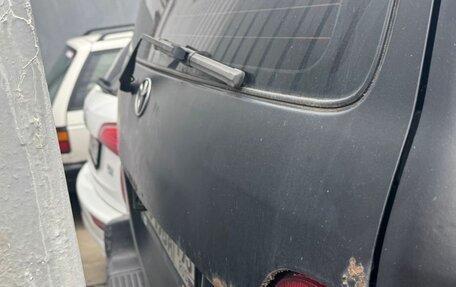 Toyota Land Cruiser 100 рестайлинг 2, 2003 год, 1 050 000 рублей, 3 фотография