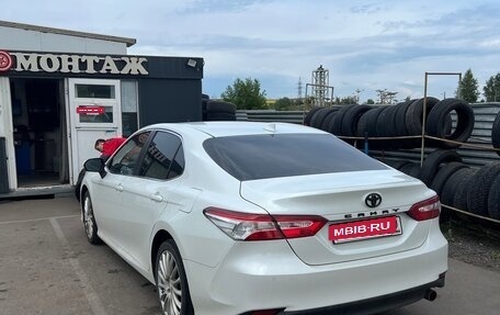 Toyota Camry, 2018 год, 2 550 000 рублей, 15 фотография