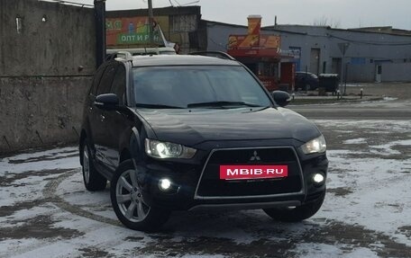 Mitsubishi Outlander III рестайлинг 3, 2011 год, 1 400 000 рублей, 2 фотография