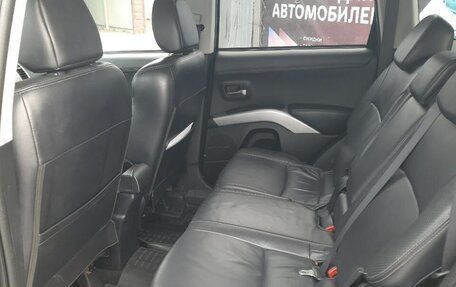 Mitsubishi Outlander III рестайлинг 3, 2011 год, 1 400 000 рублей, 6 фотография