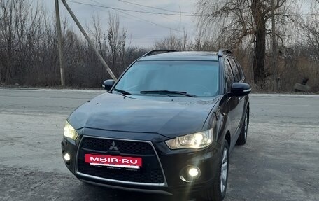 Mitsubishi Outlander III рестайлинг 3, 2011 год, 1 400 000 рублей, 8 фотография